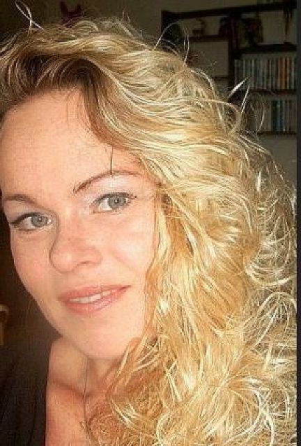 PerfekteKurven - Sehr weibliche Frau sucht...