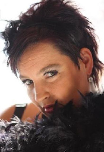 FrauVonWelt - Auch im kleinsten Dorf kann man eine Dame sein! 